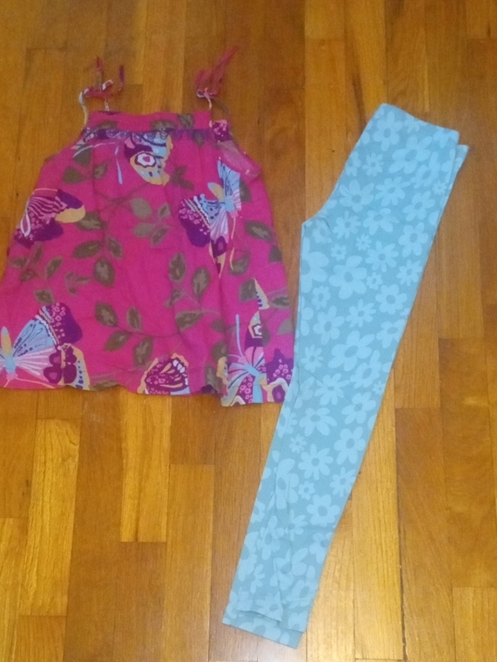 Girls Med 7/8 Pink Butterfly Print Tank Top and sage green leggings